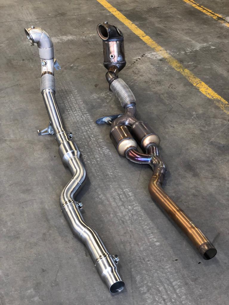 MODE Design Decatted 3.5" Downpipe V2 MQB AWD VW Golf MK8 R Audi S3 8Y 2.0T EA888