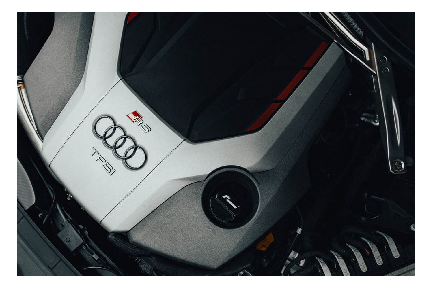 RacingLine Billet Oil Cap / Audi B9 / S4/S5/SQ5 & RS4/RS5 [VWR190003]
