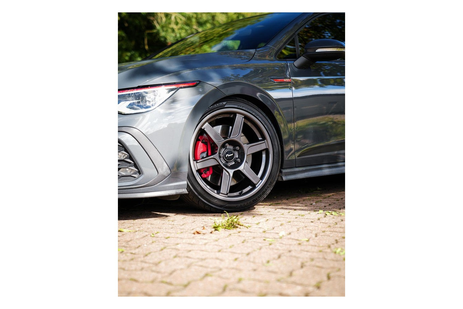 RacingLine R-06 18″ x 8.5″ Alloy Wheel ET44 / Single Wheel