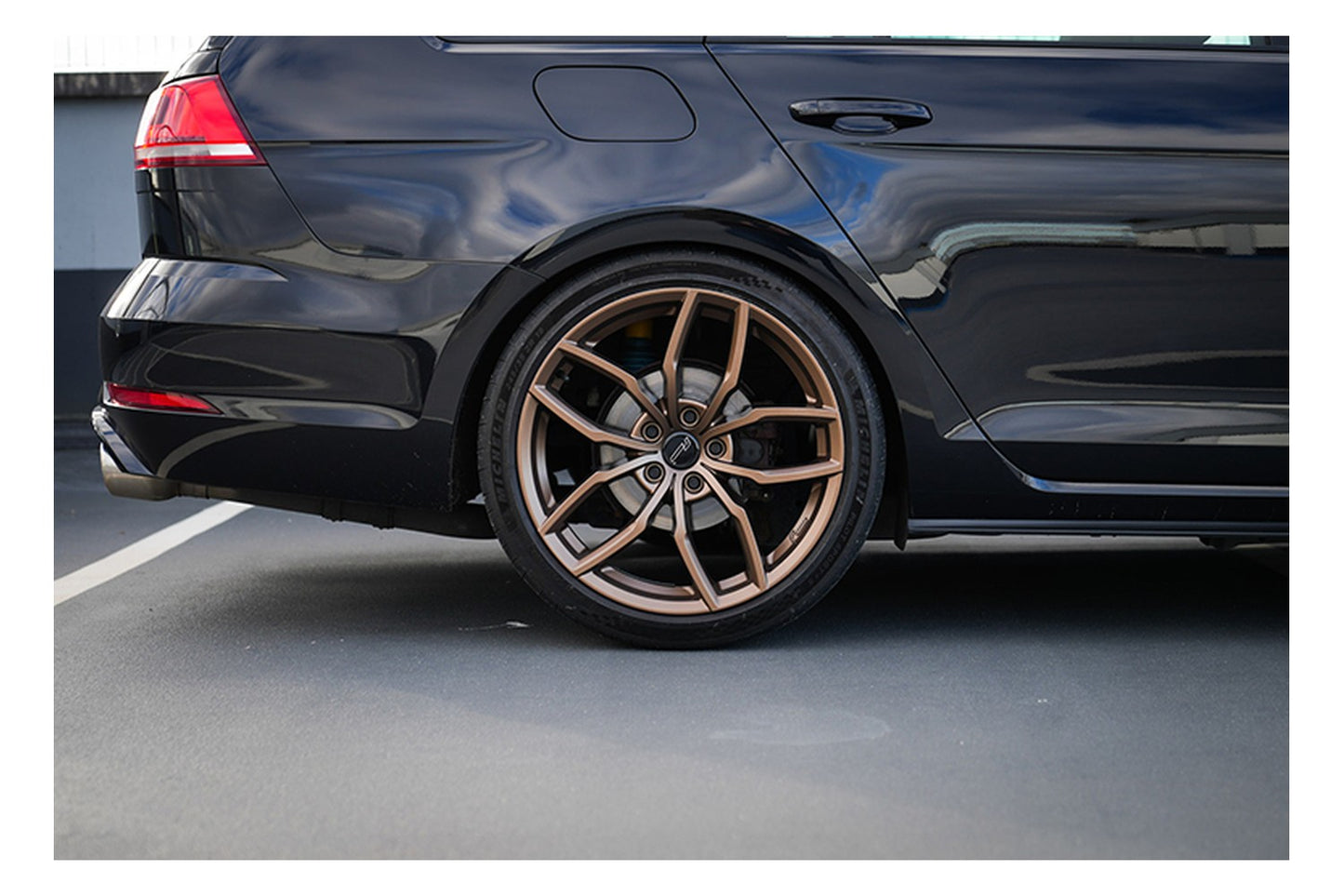 RacingLine R360 19″ x 8.5″ Wheel / ET44 / Set of 4 Wheels [VWR600360]