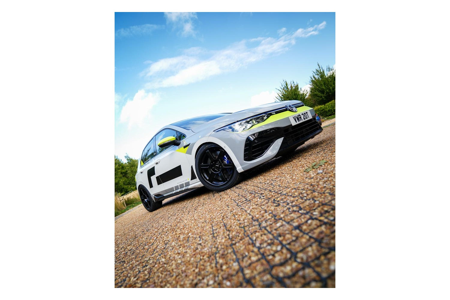 RacingLine R-06 18″ x 8.5″ Alloy Wheel ET44 / Single Wheel