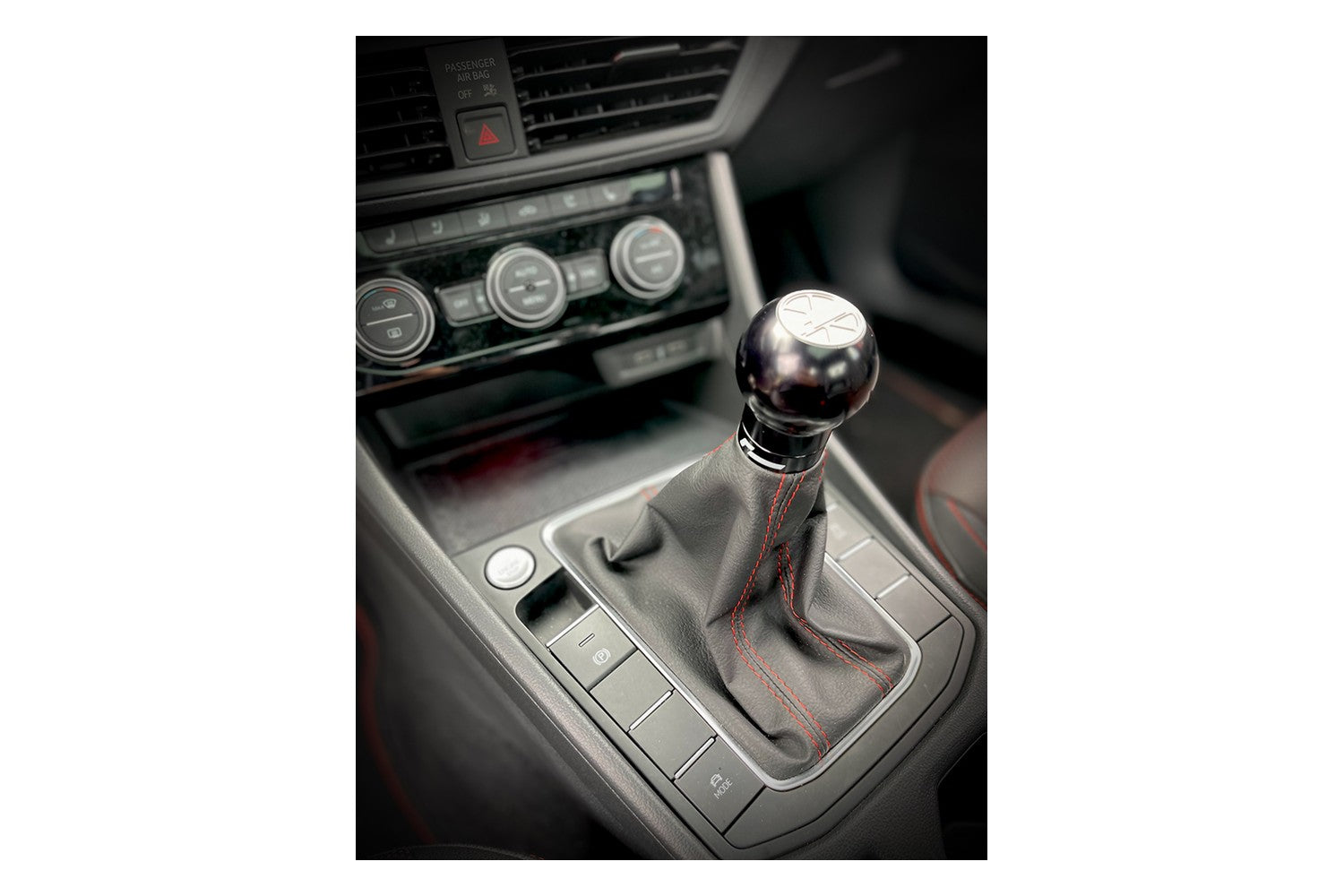 RacingLine Manual Gear Knob / MQB / MQB EVO / 6MT [VWR700000]