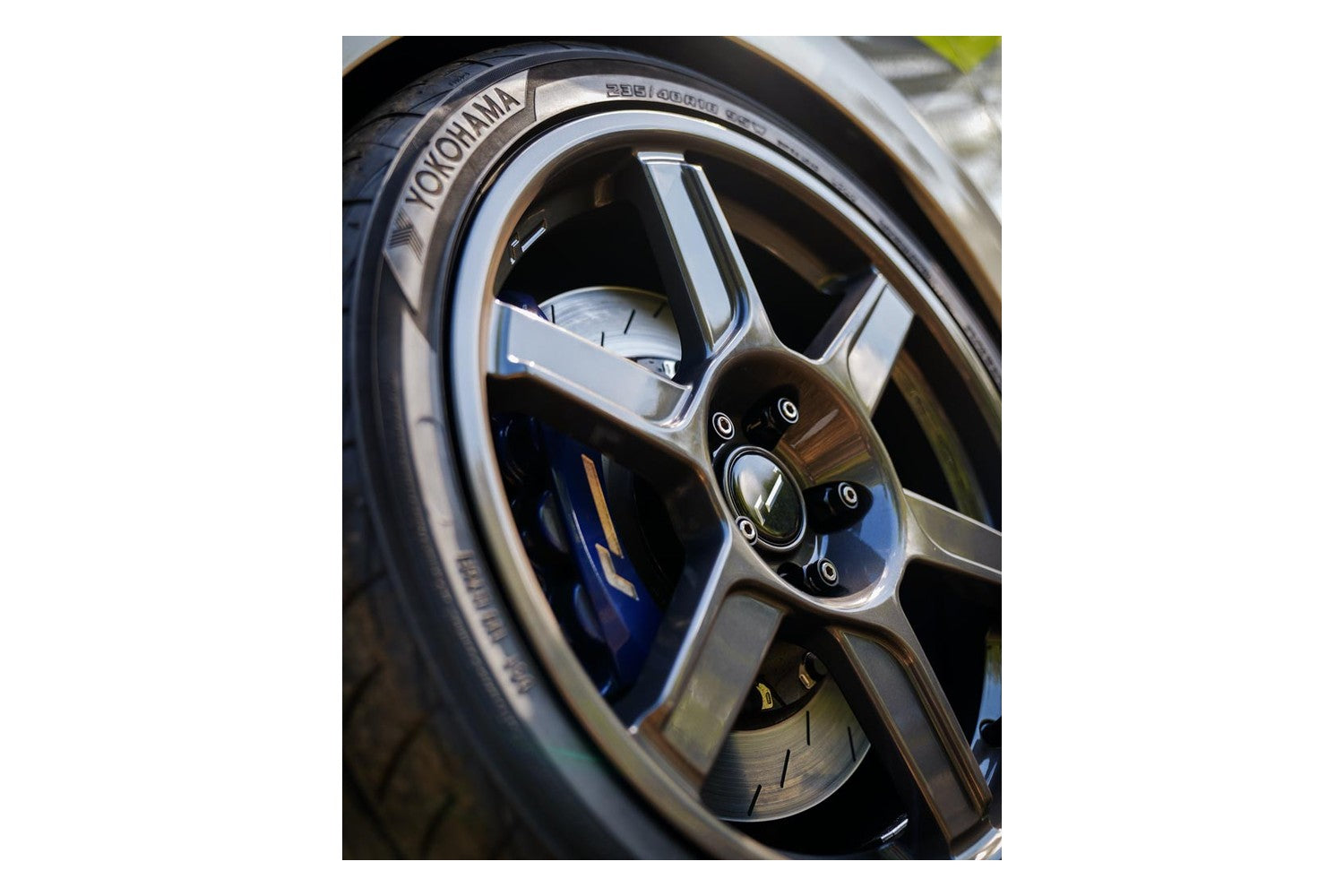 RacingLine R-06 18″ x 8.5″ Alloy Wheel ET44 / Single Wheel