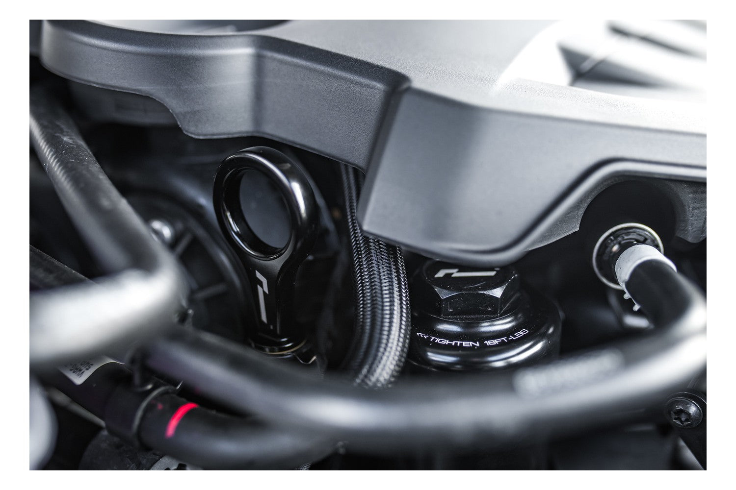RacingLine Billet Oil Filter Housing – MK7 R/8V S3/Octavia/TT [VWR19G706]
