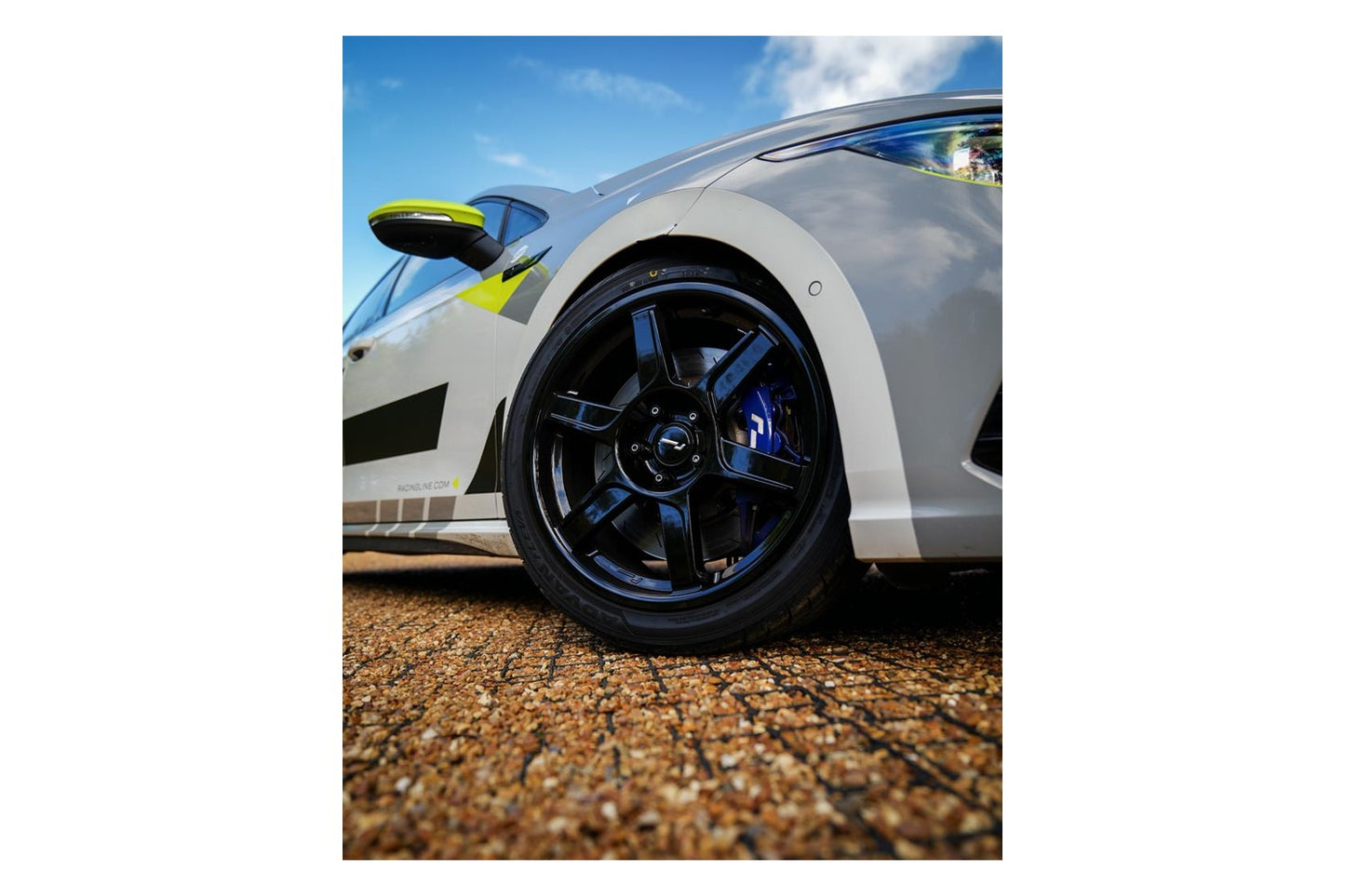 RacingLine R-06 18″ x 8.5″ Alloy Wheel ET44 / Single Wheel