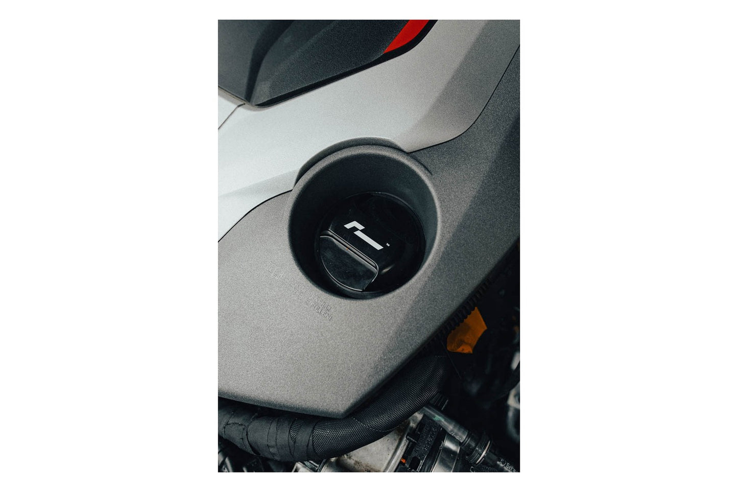 RacingLine Billet Oil Cap / Audi B9 / S4/S5/SQ5 & RS4/RS5 [VWR190003]