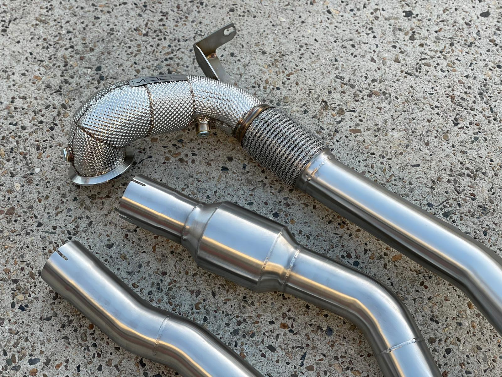 MODE Design Decatted 3.5" Downpipe V2 MQB AWD VW Golf MK8 R Audi S3 8Y 2.0T EA888