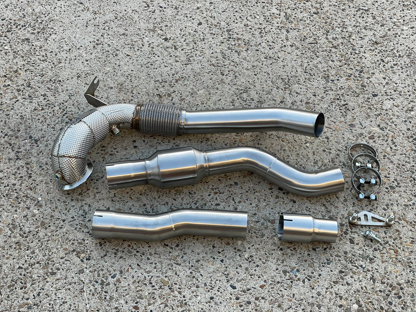 MODE Design Decatted 3.5" Downpipe V2 MQB AWD VW Golf MK8 R Audi S3 8Y 2.0T EA888