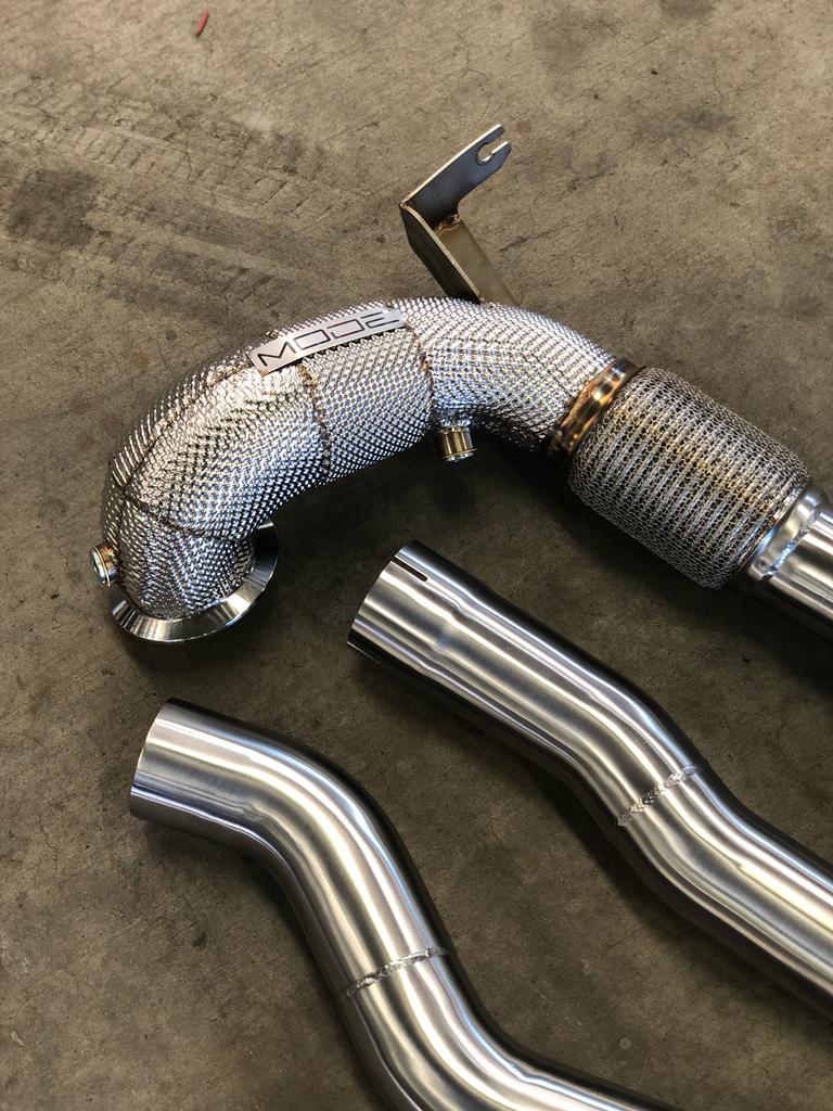 MODE Design Decatted 3.5" Downpipe V2 MQB AWD VW Golf MK8 R Audi S3 8Y 2.0T EA888