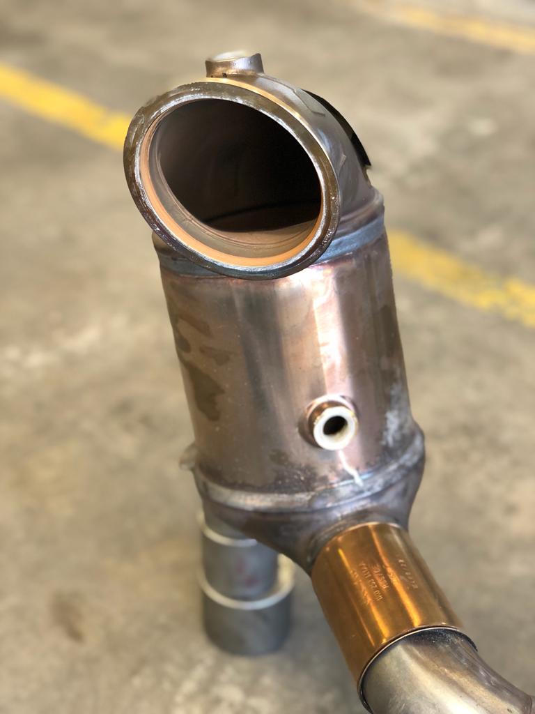 MODE Design 200cpsi Catted 3.5" Downpipe w. Heatshield MQB AWD VW Golf MK8 R Audi S3 8Y 2.0T EA888