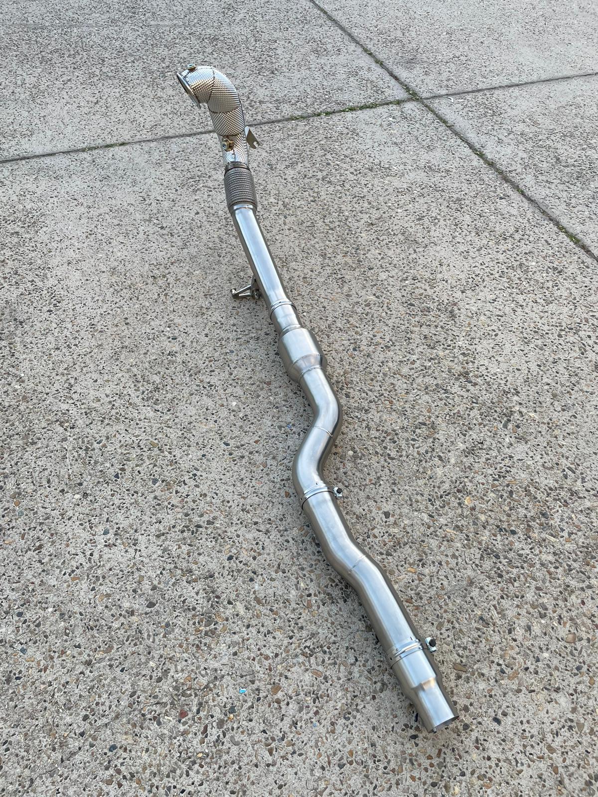 MODE Design 200cpsi Catted 3.5" Downpipe w. Heatshield MQB AWD VW Golf MK8 R Audi S3 8Y 2.0T EA888