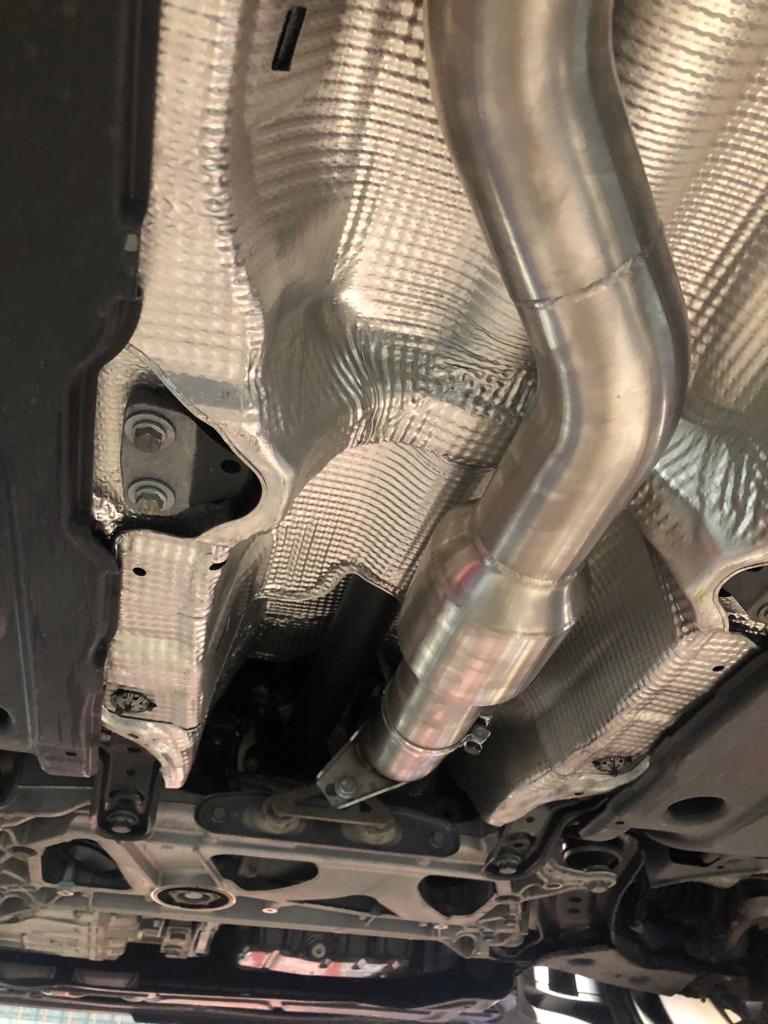 MODE Design 200cpsi Catted 3.5" Downpipe w. Heatshield MQB AWD VW Golf MK8 R Audi S3 8Y 2.0T EA888
