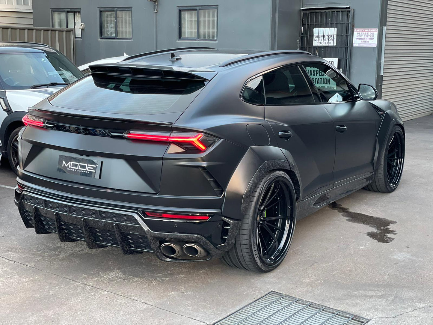 MODE Design Decatted Downpipes for Lamborghini Urus