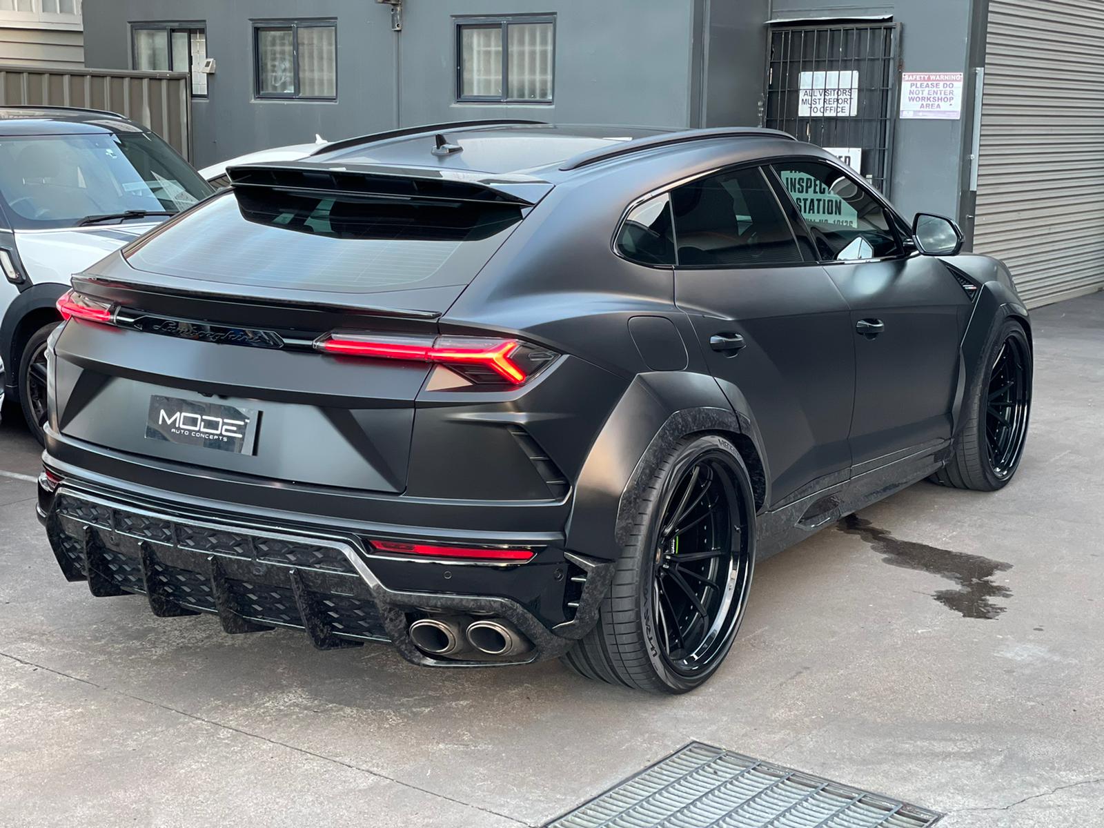 MODE Design 200cpsi Catted Downpipes w. Heatshield for Lamborghini Urus