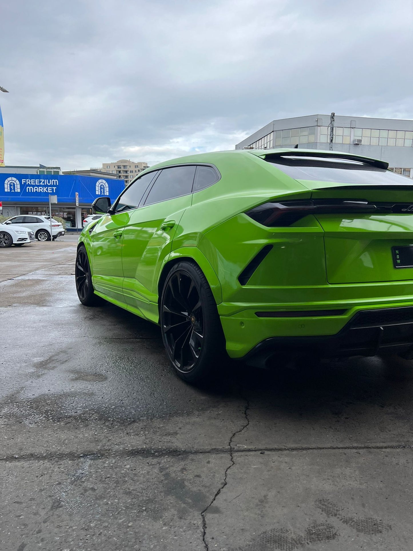 MODE Design 200cpsi Catted Downpipes w. Heatshield for Lamborghini Urus