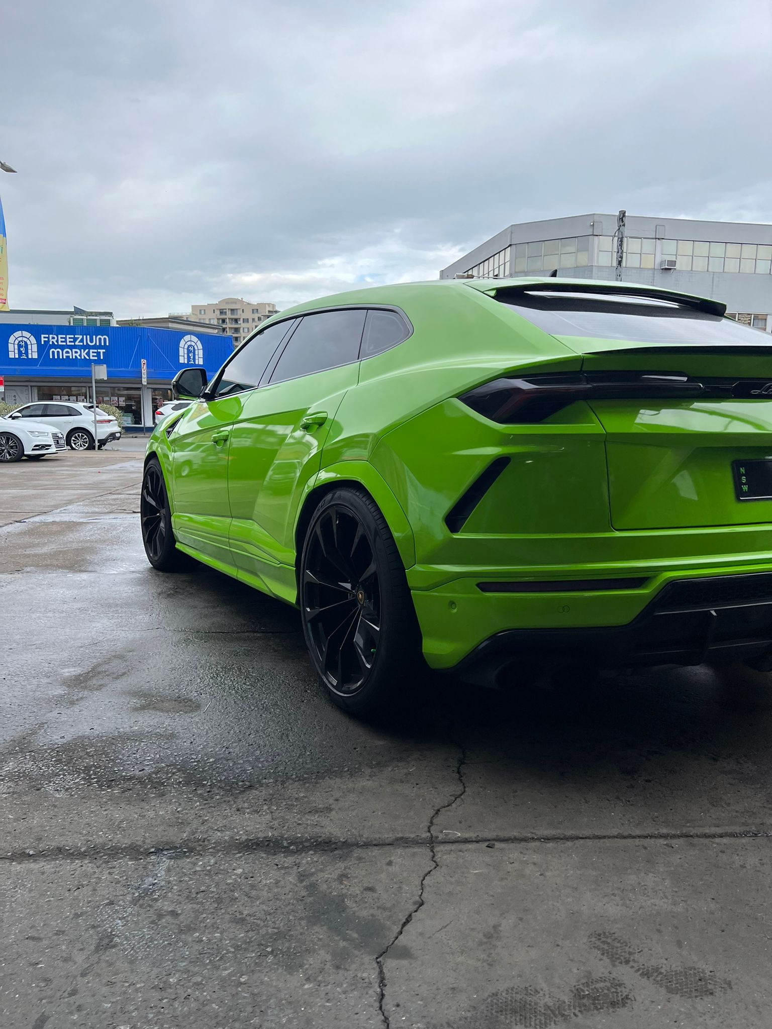 MODE Design 200cpsi Catted Downpipes w. Heatshield for Lamborghini Urus