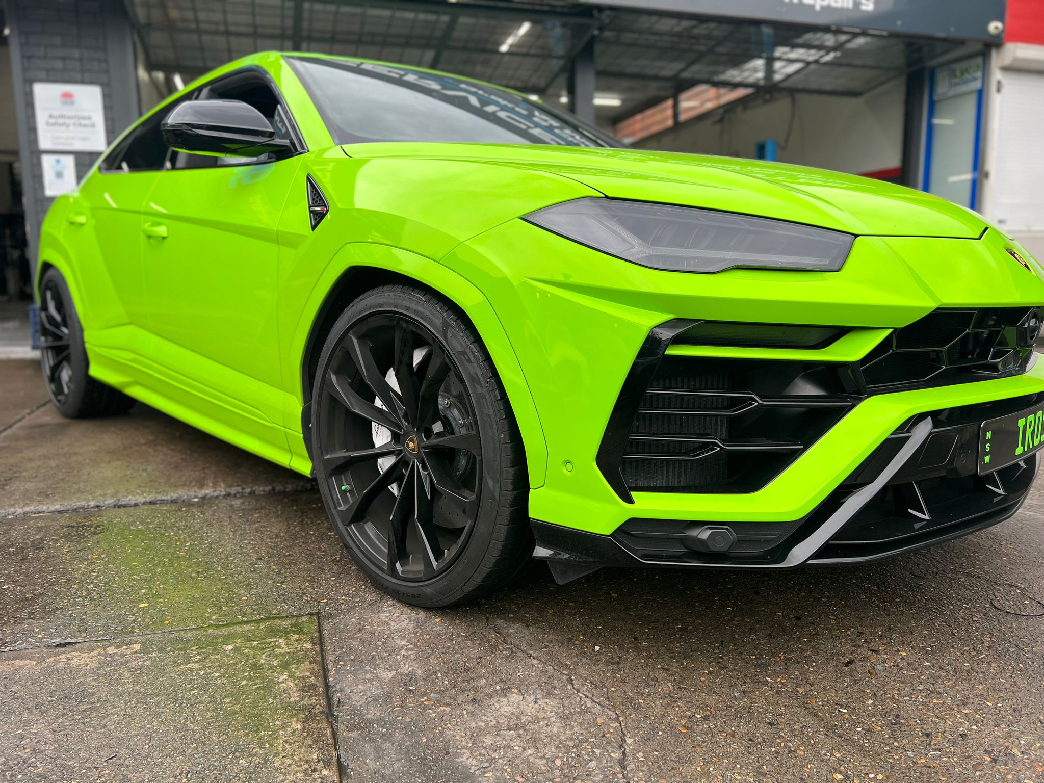 MODE Design 200cpsi Catted Downpipes w. Heatshield for Lamborghini Urus